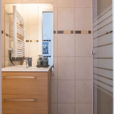 Apartment Duplex Climatise Avec Mezzanine - Carre D'or *